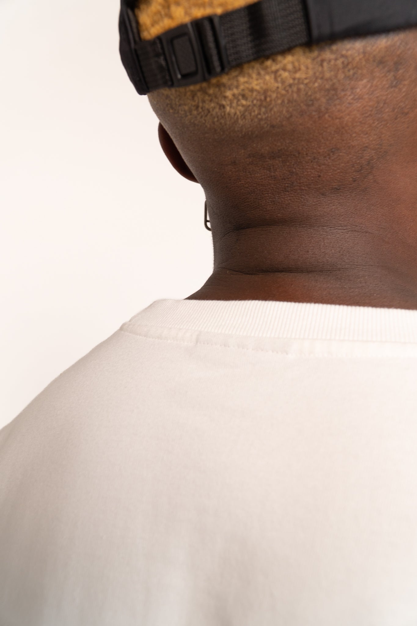 V2 (minimalist beefy tee white)