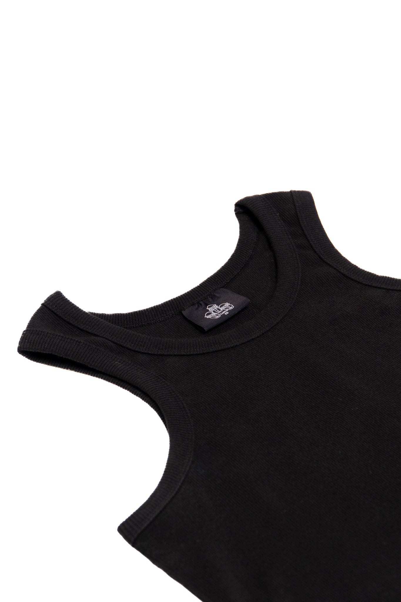 the tank (black)