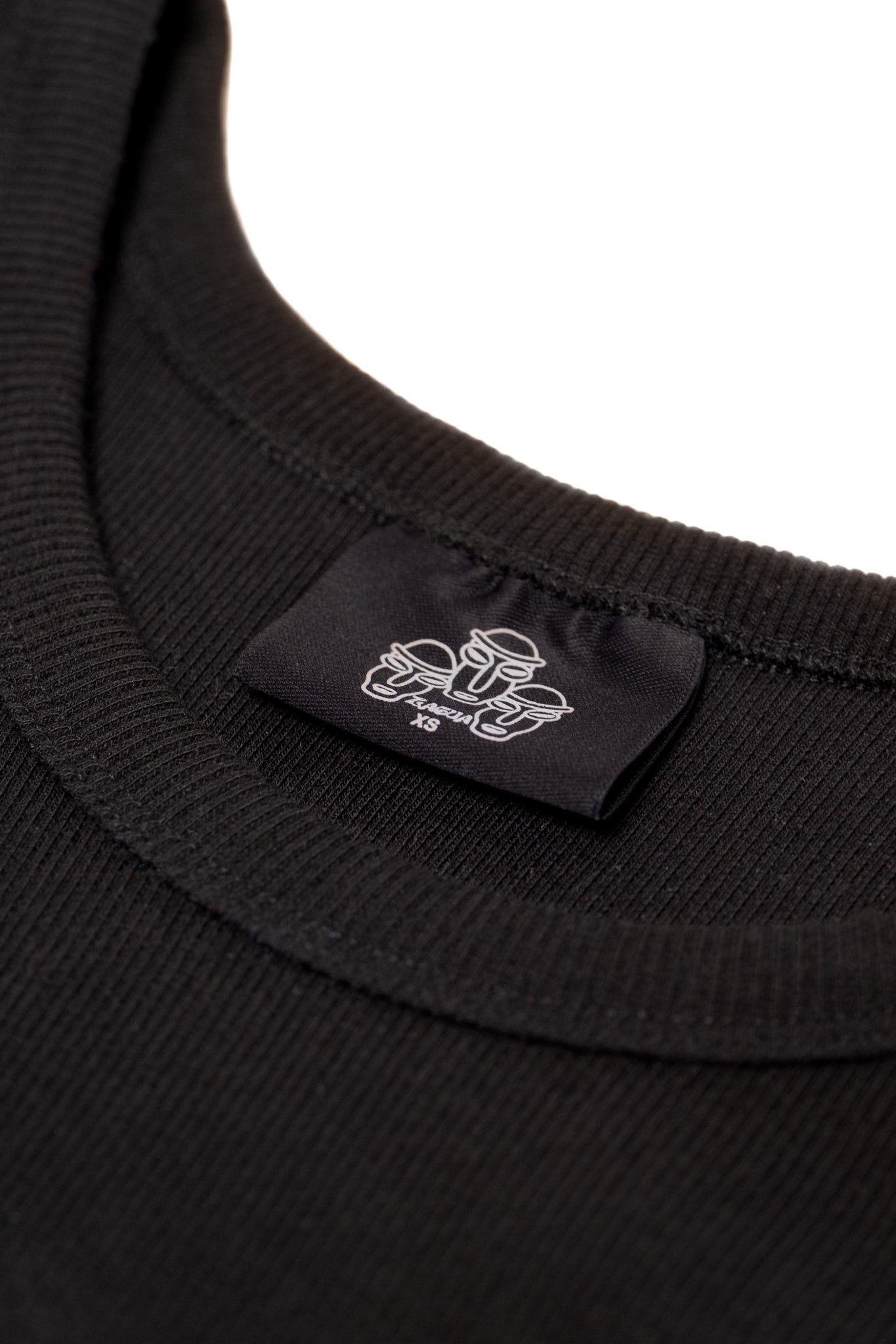 the tank (black)