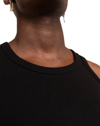 the tank (black)