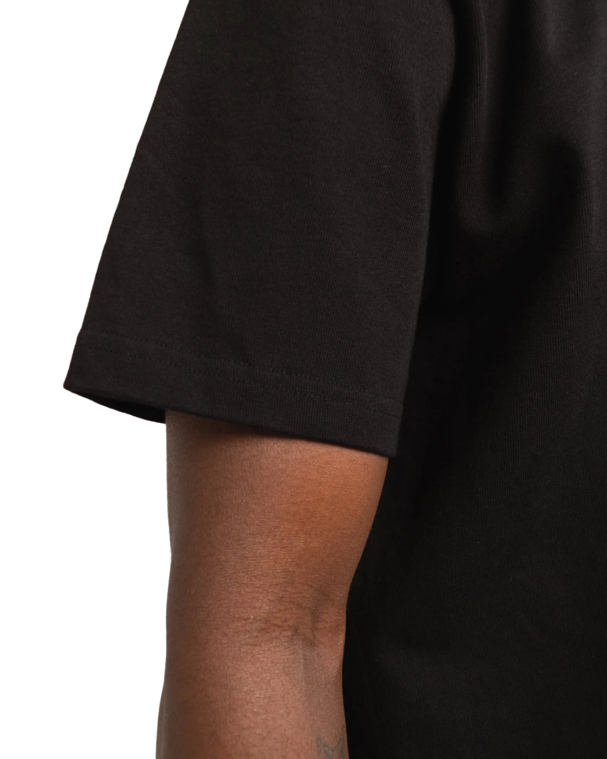 V2 (minimalist beefy tee black)
