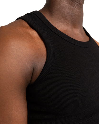 the tank (black)